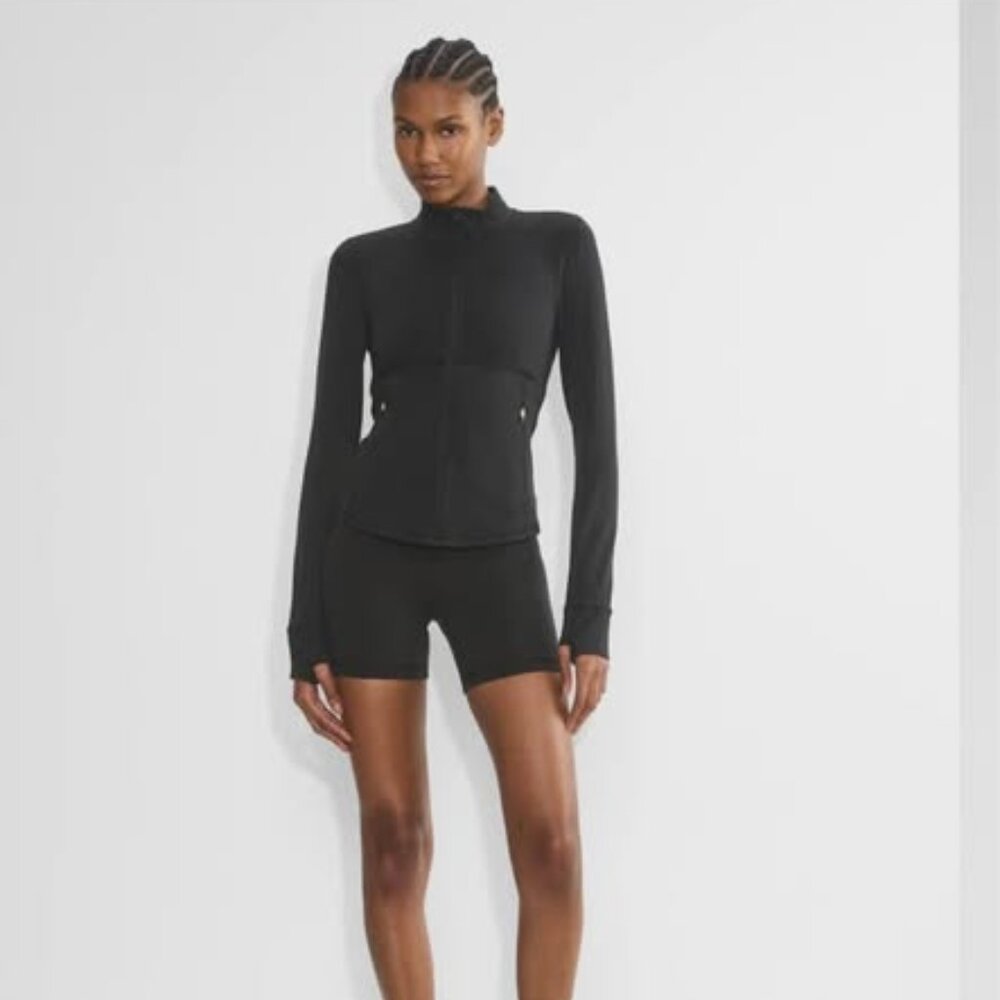 Aritiza Golden LIFE Relay Zip-Up Size M